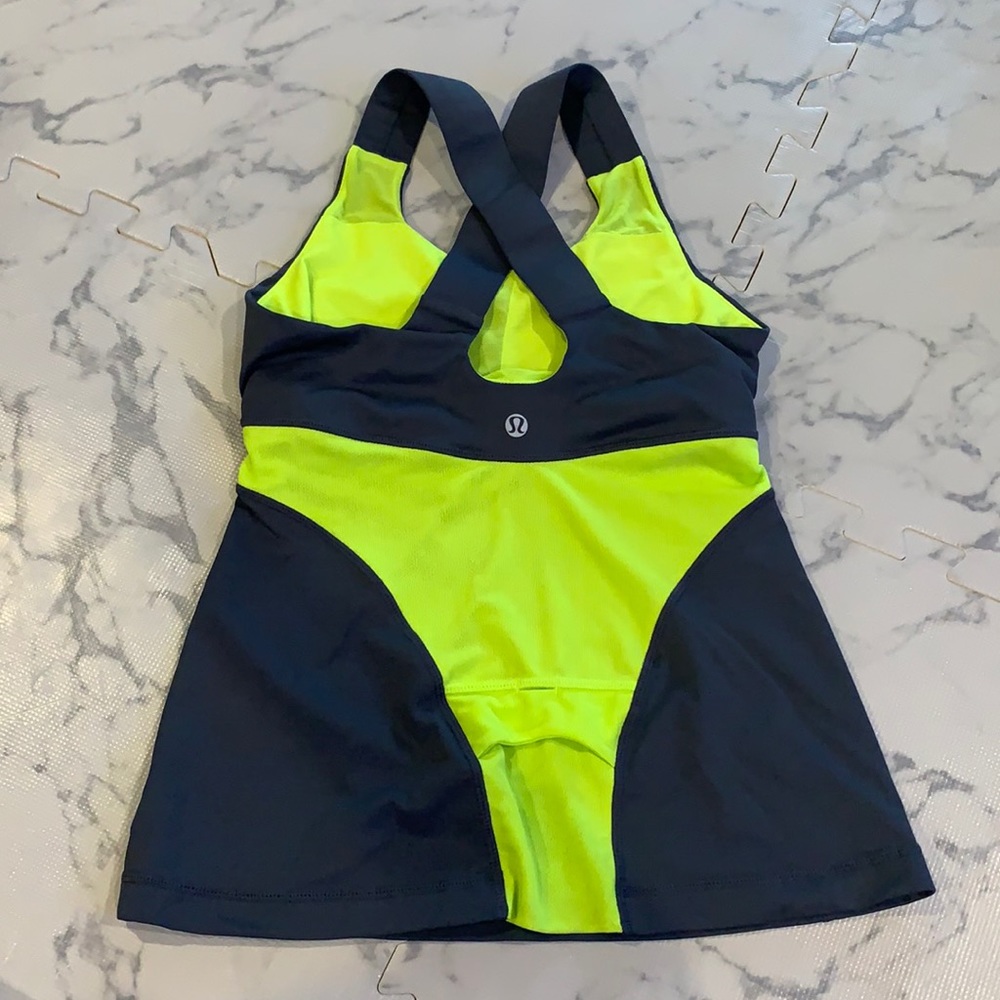 Lululemon tank
